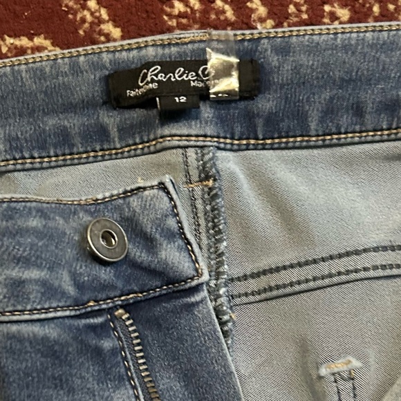 Charlie B Light Blue Denim Pants- size 12- casual fitting jeans- new or like new - Picture 3 of 7